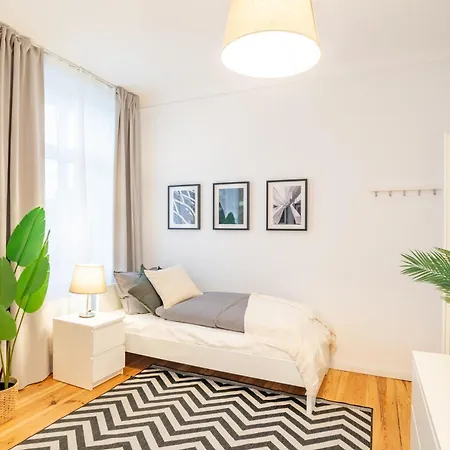 Arbio Monteurzimmer Fredersdorf Parking Included 아파트 *