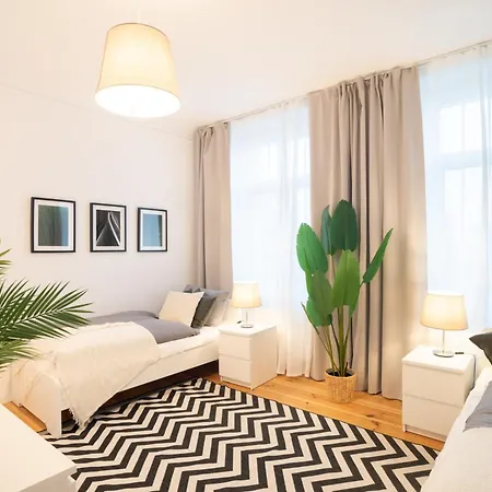 아파트 Arbio Monteurzimmer Fredersdorf Parking Included Altlandsberg