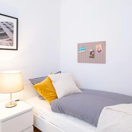 Arbio Monteurzimmer Fredersdorf Parking Included 아파트 Altlandsberg